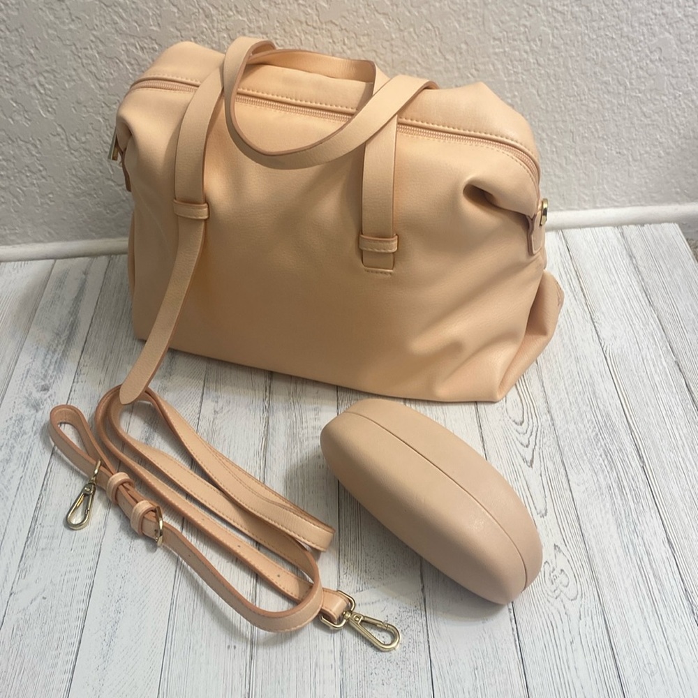 NWOT Pink satchel / Crossbody/ Shoulder bag with matching Sunglasses Case - Picture 11 of 11